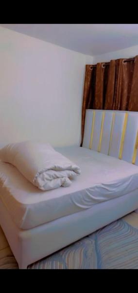 One bed room